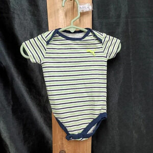 0 to 3 months little boys puma onesie like new green white and yellow and blue